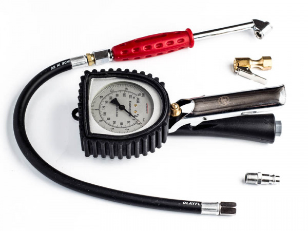АТ34317 Манометр для накачки шин с шлангом и  штуцером (16BAR) (1)