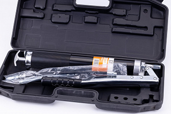 Шприц для смазки в тяжелых условиях двухплунжерный в кейсе SIPL, KT-9688