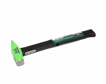 Молоток Garwin MONOLITH, обрезиненная рукоятка, 500 г, 711200-500