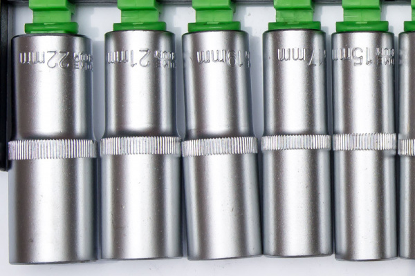 АТ-4932 Набор головок 6 гр 1/2 удлиненных 10 предм. АТ-4932 Набор головок 6 гр 1/2 удлиненных 10 предм.