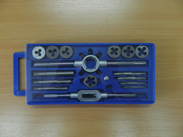 набор резбонарезной 16пр.в футляре 650216БМ